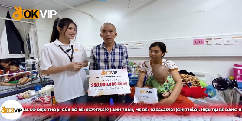 Bé Lê Đoàn Bảo Ân được OKVIP trao 250 triệu